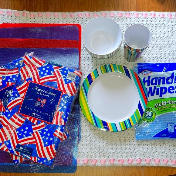 BUNDLED (17 pcs) Summer items. - Picture 1 of 10